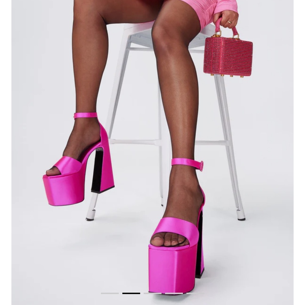 Brandon Blackwood Sali Pump - NEVER WORN